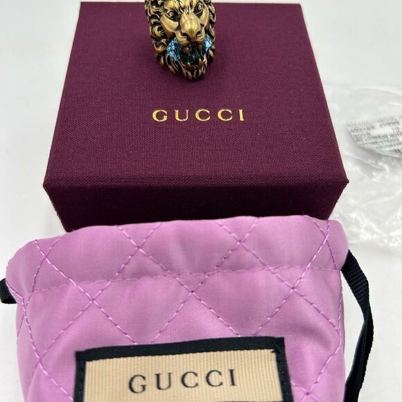 Women’s Gucci , lion head, blue and gold statement ring size 5 made in Italy - Picture 2 of 6